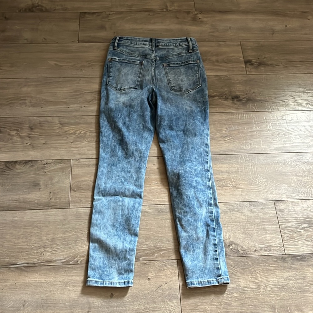 Simply Vera’s Women's Light Blue Jeans - Picture 11 of 14